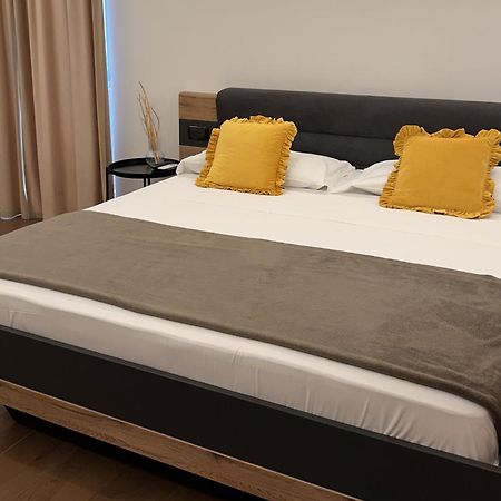 Olympus Capua Hotel Екстериор снимка