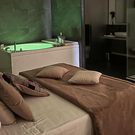 Olympus Capua Hotel Екстериор снимка