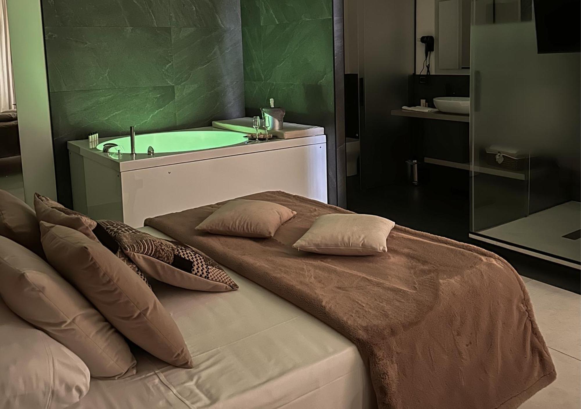 Olympus Capua Hotel Екстериор снимка